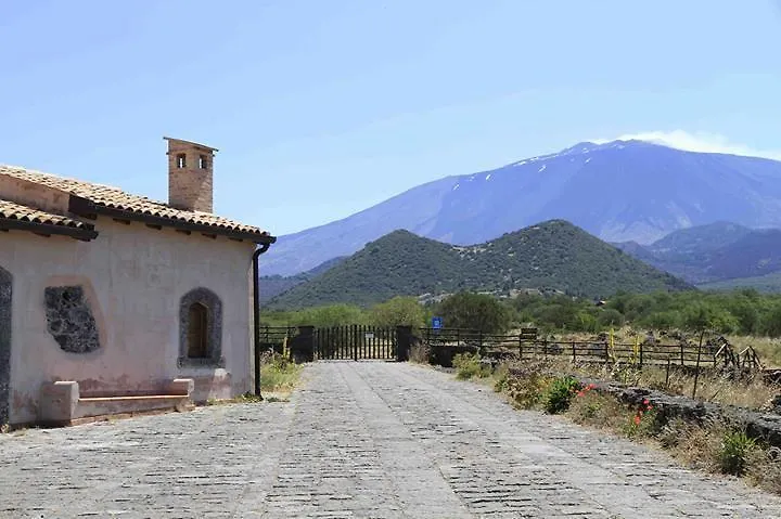 Aparthotel I Rustici Resort Trecastagni